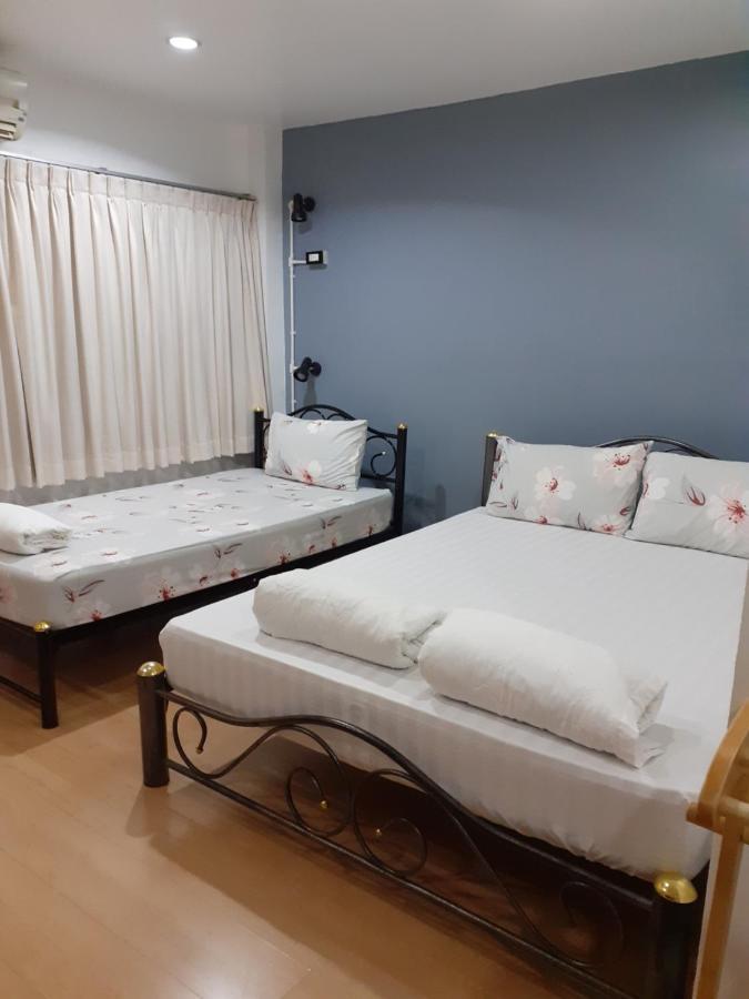 Hostal Baansu Bangkok