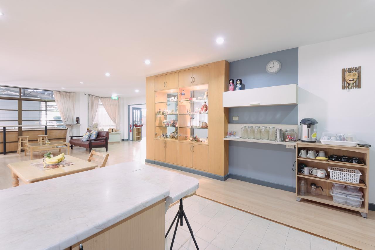 Hostal Baansu Bangkok